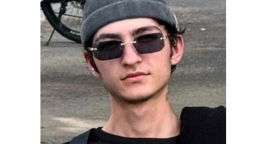 Məncə twitteri boş-boş doldurmaqdansa Elgün üçün, o uşağın qatilinin tapılması üçün yalnız bu mövzunu önə çıxaraq. Ədalət öz yerini tapmalıdı, o uşağın qanı yerdə qalmamalıdı və küçədə özünə deyildə üzərindəki dəmir parçasına güvənənlərə də dərs olmalıdı. #elgünüçünsusma