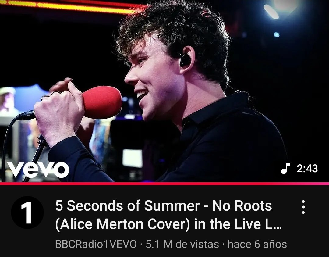 aklvsch's tweet photo. los extraño covers de 5sos en bbc radio 1, ojala tener uno nuevo https://t.co/8rdsLXBjts