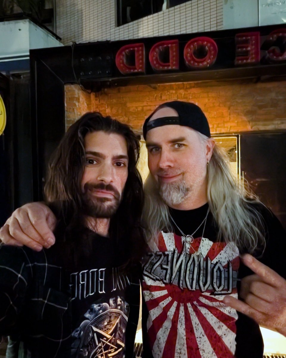 jenguel_'s tweet photo. 8 yıl sonra geldiler, yine kendimden geçtim. Dünyanın en iyi melodic death metal grubu. @insomniumband #14052025 #15052025 https://t.co/duCIdWU4zO