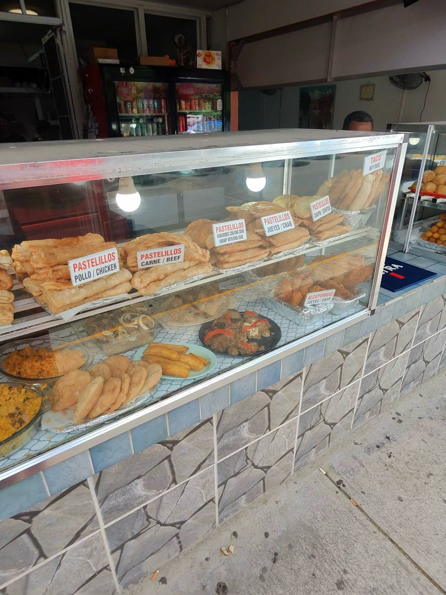 notsotiny23's tweet image. #luquillobeach #luquillo passion fruit mango drink #pinchos #acappuria #luquilloKiosks