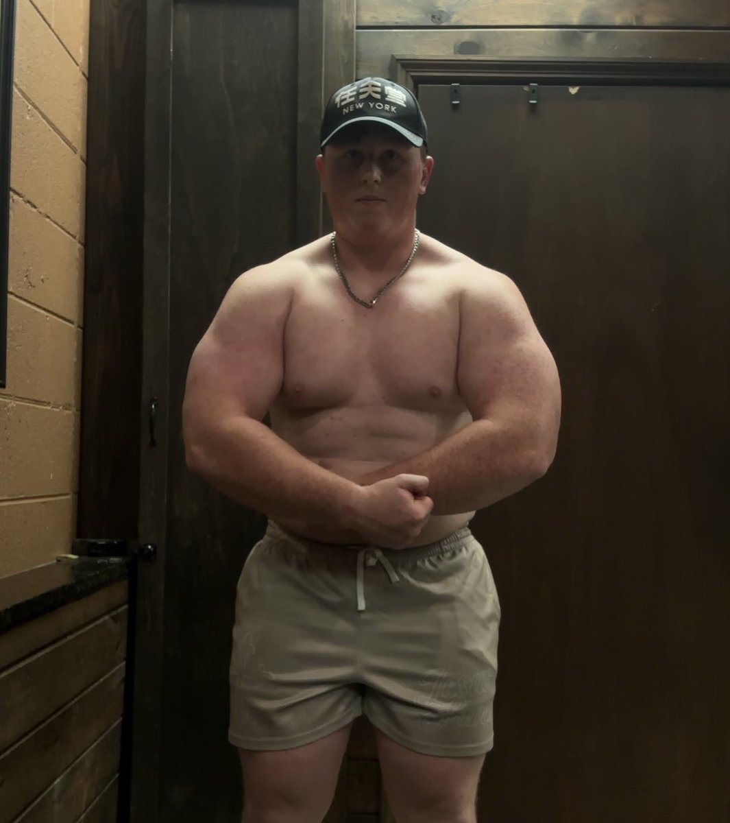 Blake Barker (@blake_barker72) on Twitter photo 485x3 back squat (est. 535lb max) 35lb inc.
250x3 power clean (est. 275lb max)
40lb INCREASE‼️
305x3 (est. 335 lb max) 20lb inc
Starting the offseason with a strong start💪🏻
<a href="/JohnPerin/">John Perin</a> <a href="/CoachDamGC/">Coach Damschroder</a> <a href="/CoachKellerGC/">Dayne Keller</a> <a href="/CalebCorrill/">Caleb Corrill</a> 485x3 back squat (est. 535lb max) 35lb inc.
250x3 power clean (est. 275lb max)
40lb INCREASE‼️
305x3 (est. 335 lb max) 20lb inc
Starting the offseason with a strong start💪🏻
<a href="/JohnPerin/">John Perin</a> <a href="/CoachDamGC/">Coach Damschroder</a> <a href="/CoachKellerGC/">Dayne Keller</a> <a href="/CalebCorrill/">Caleb Corrill</a>