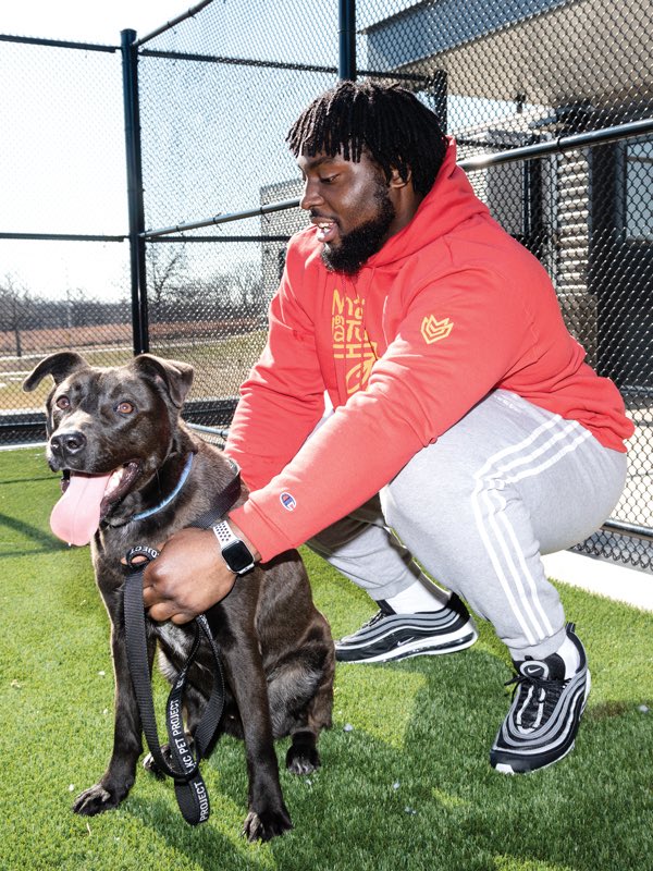 MLFootball (@_mlfootball) on Twitter photo HEARTWARMING: #Chiefs standout DT Derrick Nnadi has paid for the adoption of over 500 dogs in the past couple of years.
Many of these dogs were at risk and candidates for Euthanasia, and Derrick saved their lives.
<a href="/DerrickNnadi/">Derrick Nnadi π³π¬</a> is a fantastic player and human-beingπππ HEARTWARMING: #Chiefs standout DT Derrick Nnadi has paid for the adoption of over 500 dogs in the past couple of years.
Many of these dogs were at risk and candidates for Euthanasia, and Derrick saved their lives.
<a href="/DerrickNnadi/">Derrick Nnadi π³π¬</a> is a fantastic player and human-beingπππ