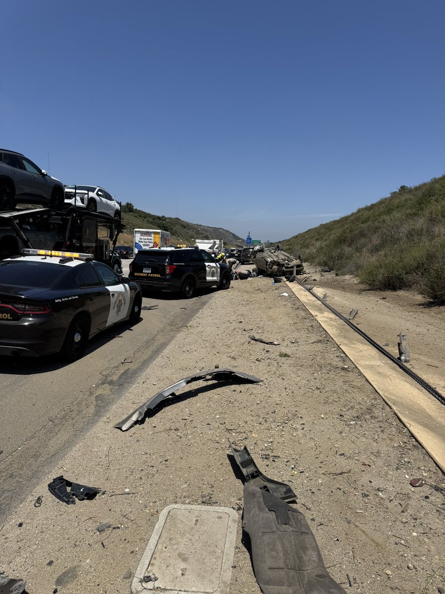 CHP_Oceanside's tweet photo. ** Traffic Advisory**
CHP Oceanside Area officers are on the scene of a roll over crash on the right shoulder of I-15 northbound, south of Gopher Canyon Road. Please use caution and expect delays in the area. #TrafficAlert #CHP #CommuteTraffic #accident @CHP_HQ https://t.co/ubwdOd4swA