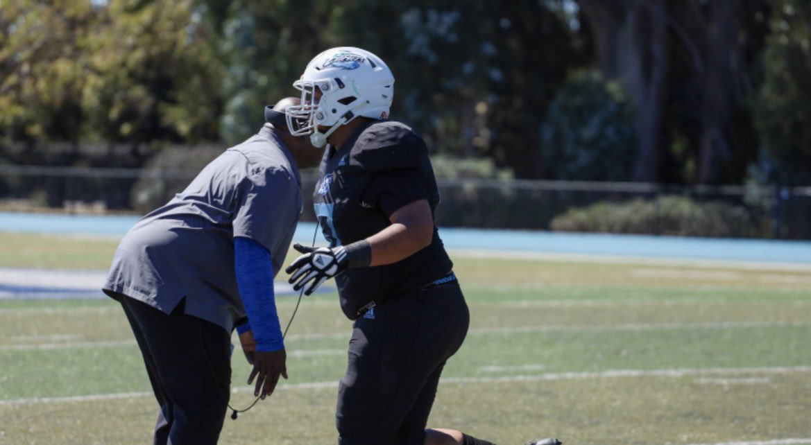 ‼️Recruitment still open‼️
- Finished this semester with a 4.0 Gpa 
- Dline/Oline ready to come play right now 
- 3 years of eligibility left 
-Juco and D1 experience