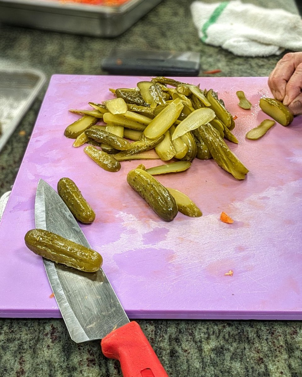 TheStopCFC's tweet image. Nothing says summer like burgers and fries, and this week, our kitchen pulled out all the stops for the 1884 Drop-in lunch! 🍔🍟☀️ Word spread fast (maybe it was the pickles 👀) and it’s safe to say… it was kind of a big dill. Wishing everyone a great weekend! #AlmostSummer