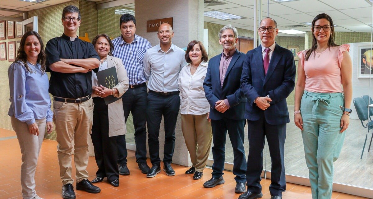 FilosofiaUCAB_'s tweet photo. La UCAB formará a miembros de la #ANDIEP para fortalecer la calidad educativa de casi 4.000 colegios privados del país

La universidad ofrecerá a las instituciones de la asociación programas de pre y postgrado, cursos en pedagogía, gestión, entre otros

🔗https://t.co/vy72ScHwf6 https://t.co/udhsZLfLAm