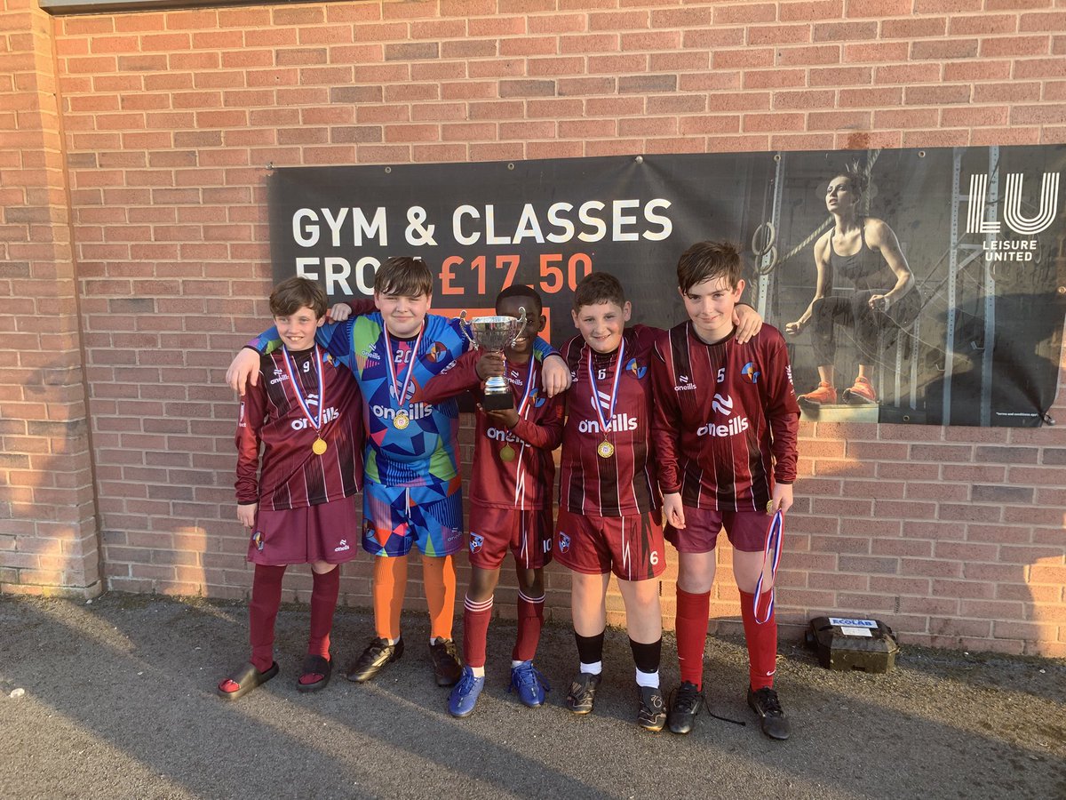 WarnerSpartans's tweet image. What an end to the Friday night floodlight League! On the brink of folding in September until the @Liverpool_CFA @MarkHorlick stepped in and put a league together for teams at the same ability as us. We only went on to win the league being 2 points behind on the last game!! 🍾