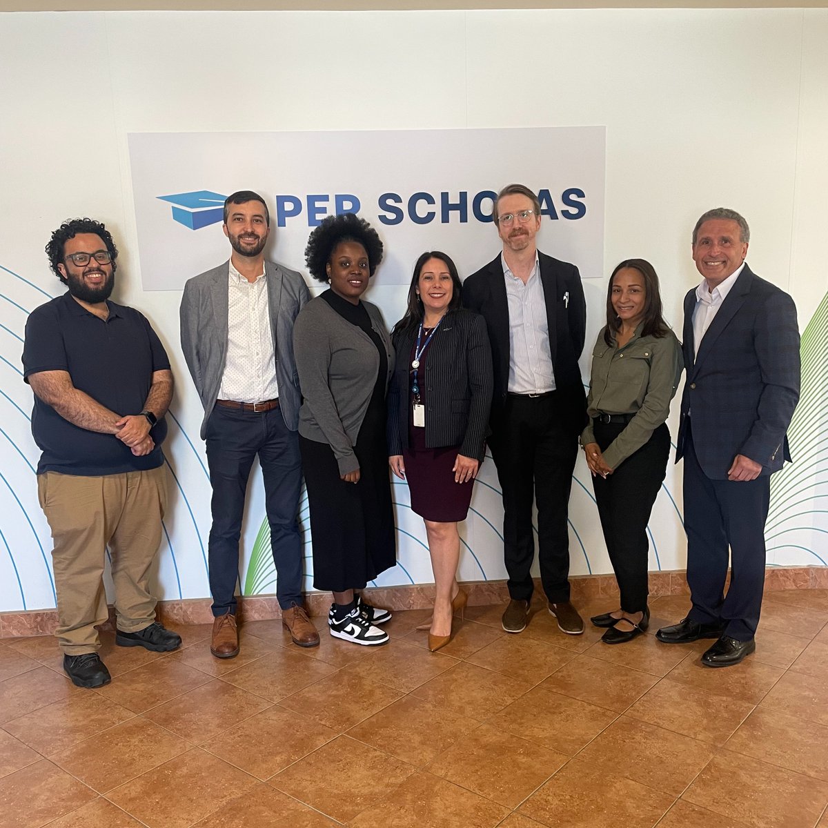 NYC Mayor's Office of Talent and Workforce (@talent_nyc) on Twitter photo Thank you to <a href="/PerScholas/">Per Scholas</a> for hosting <a href="/talent_nyc/">NYC Mayor's Office of Talent and Workforce</a> & <a href="/NYCTechTalent/">TechTalentPipeline</a> at their Bronx training facilities for a meet and greet with some of their amazing alumni. With partners like them & <a href="/peopleshores_us/">PeopleShores</a> and employers like <a href="/Accenture/">Accenture</a>, we're cultivating the NYC's next tech generation! Thank you to <a href="/PerScholas/">Per Scholas</a> for hosting <a href="/talent_nyc/">NYC Mayor's Office of Talent and Workforce</a> & <a href="/NYCTechTalent/">TechTalentPipeline</a> at their Bronx training facilities for a meet and greet with some of their amazing alumni. With partners like them & <a href="/peopleshores_us/">PeopleShores</a> and employers like <a href="/Accenture/">Accenture</a>, we're cultivating the NYC's next tech generation!