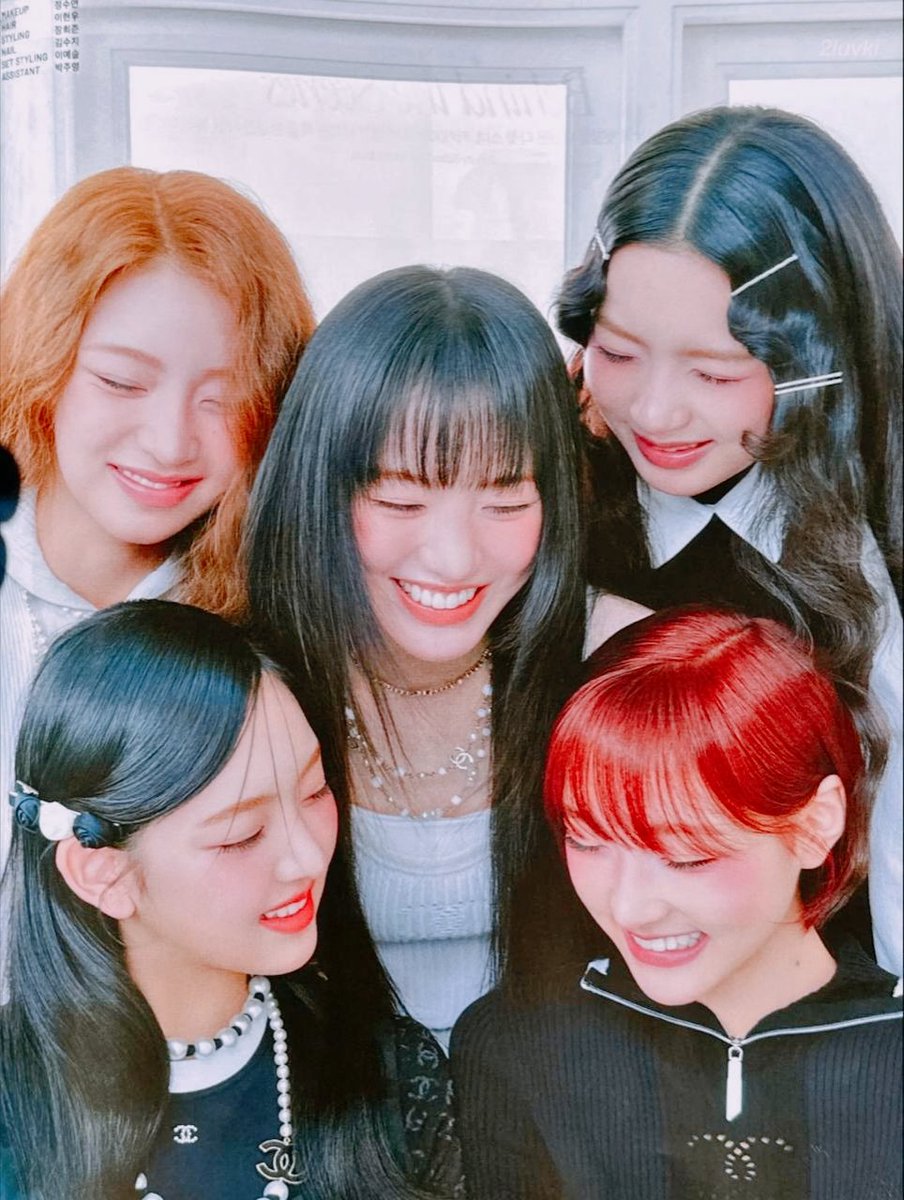 KiiiKiiibitz's tweet photo. ᅠ
𝘿𝙧𝙚𝙣𝙘𝙝𝙚𝙙 in elegance and light, 𝕂iii𝕂iii steps into the spotlight with grace that glows through every glass. A muse in motion, turning pages into poetry ‧º🥨·˚ their beauty tells stories the camera can’t help but chase, 🍂
ᅠ https://t.co/jmuvMkvnJX