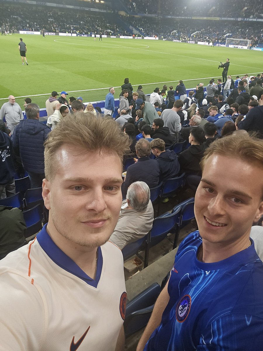 vDule's tweet photo. #CFCMATCHDAY https://t.co/hdpuoIW7NY