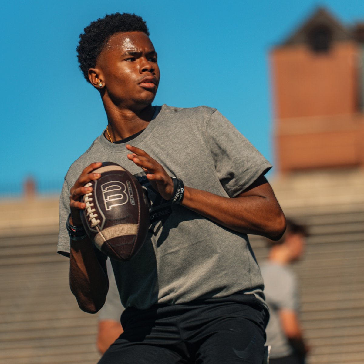 WilsonFootball's tweet image. From Los Angeles to Atlanta, we’re gearing up for the final stop of the 2025 QBX Tour with the Omega in hand.
Shop our Omega football collection today, available below.
#WilsonFootball #QBX
--
🏈: bit.ly/OmegaFootball25
--
@Rivals
@RivalsCamp