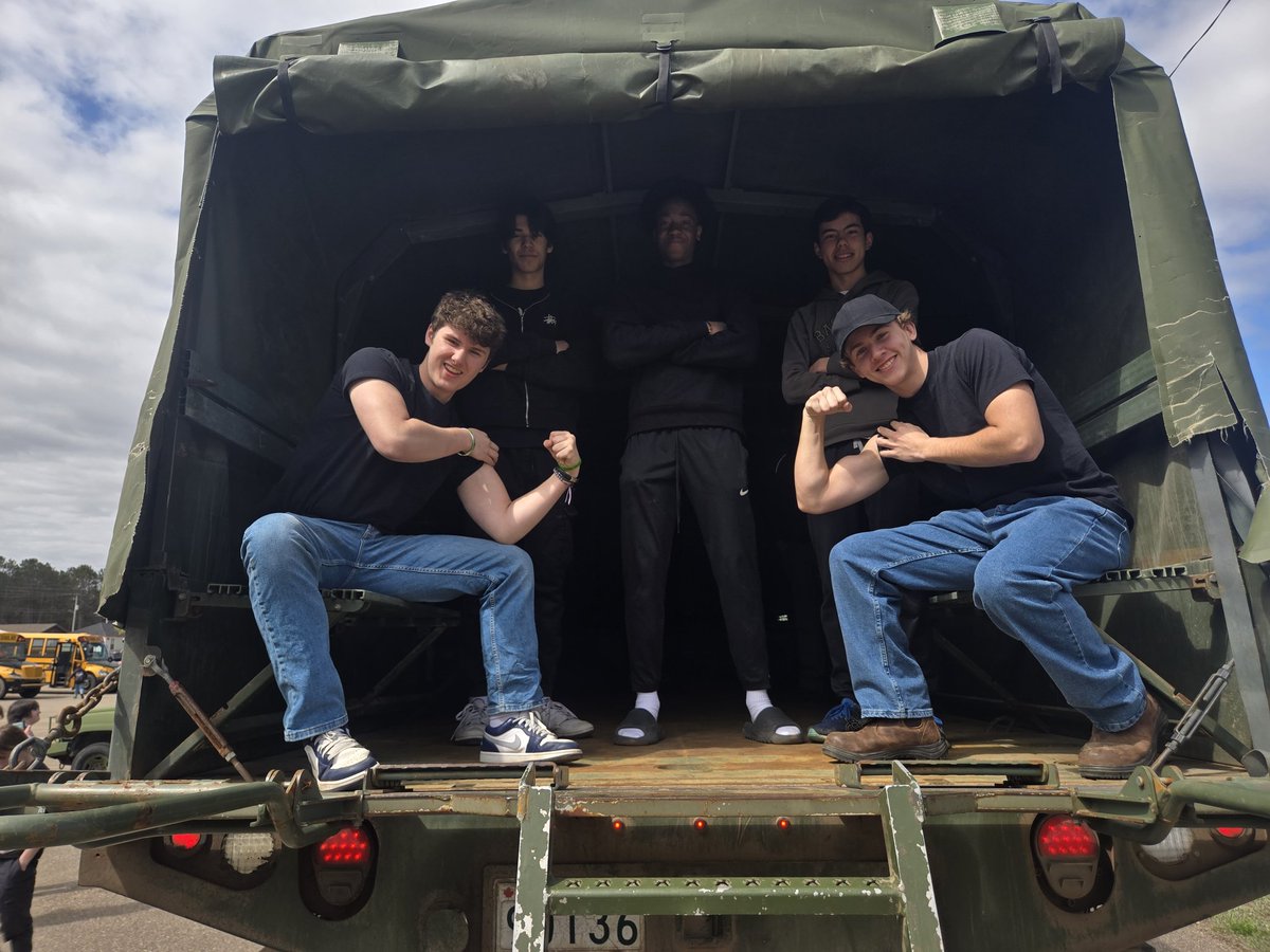 CKRHS_O2 tweet media