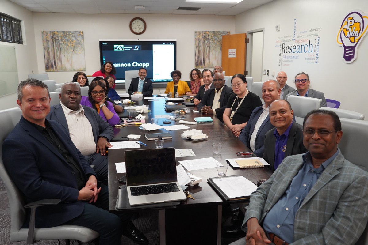 PVAMUresearch's tweet photo. R&amp;I proudly hosted the University Advisory Research Council (UARC) today, recognizing its members for their leadership in advancing PVAMU’s research enterprise.

#PVAMU #PVAMUResearch #R2 #UARC https://t.co/IimuaIazL9