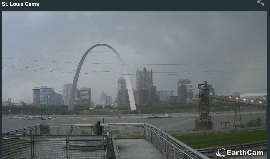 AUFanIThink's tweet photo. I just looked at the St Louis Tornado. Jesus Christ.

might genuinely have been one of the most terrifying tornadoes I’ve seen in a while.

Completely covered by rain. The advanced warnings likely saved a lot of lives today. https://t.co/Vo6wjEut1v