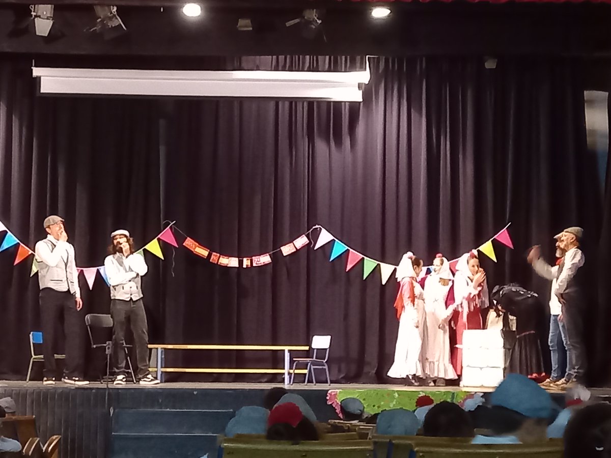 Con San Isidro llegan los chotis, el teatro de papás y mamás y la verbena. ¡Va por ti, San Isidro! #ColegioSanGabriel #SienteElPoderQueNosUne #GabrielistasConSanIsidro