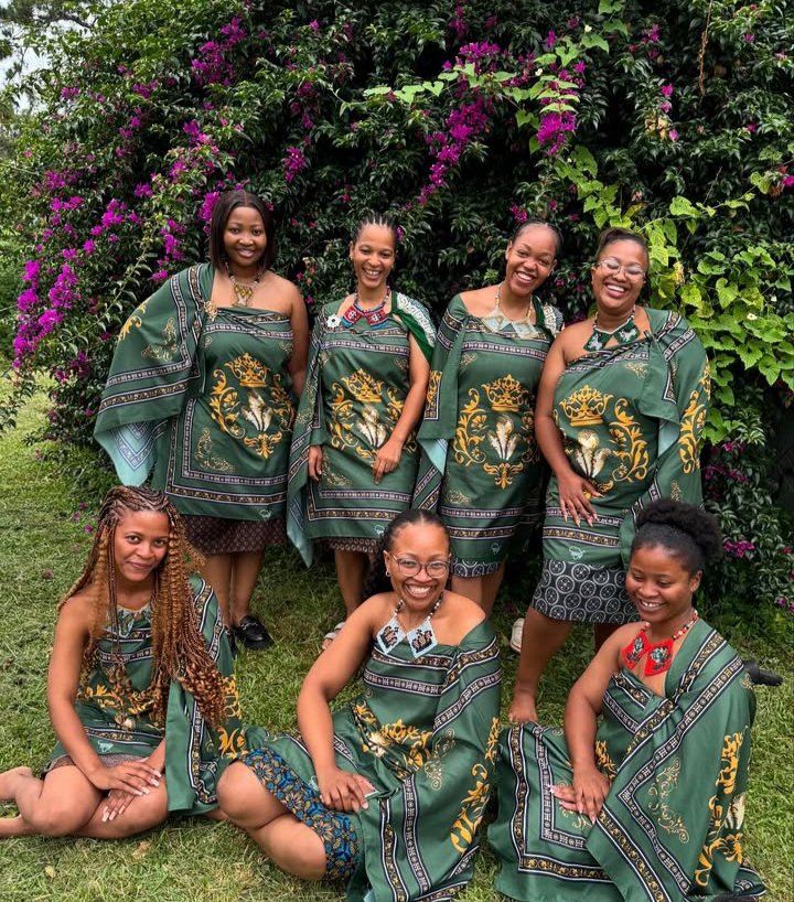 umhlangaswz's tweet photo. Gorgeous in green! ๐๐๐๐พ
@VeliGule
#kuhlekwetfu #vunulanawe #allthecolours #eswatini ๐ธ๐ฟ #nonecompare #tinitwitter #TiniX https://t.co/XXhpeIy5de