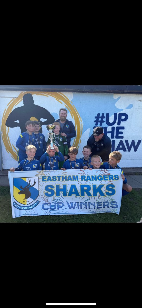 U9 Sharks capping off an outstanding unbeaten season lifting the Top Cup last Saturday. What an achievement 🏆👏