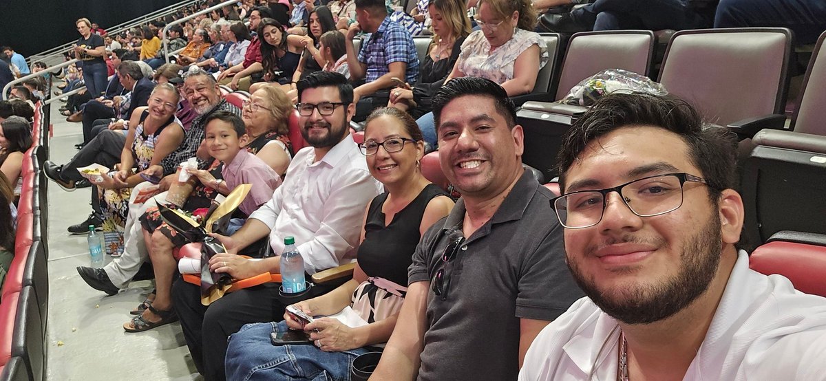 leowebdevo's tweet image. Jennie is the future of Texas! #utrgvgrad