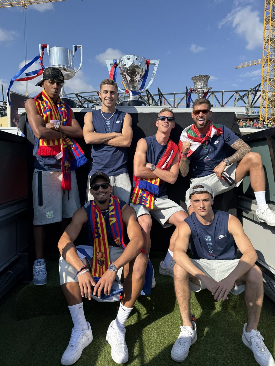 daniolmo7's tweet image. Gràcies Barcelona… Gràcies Culers!!! 💙❤️ 🏆🏆🏆