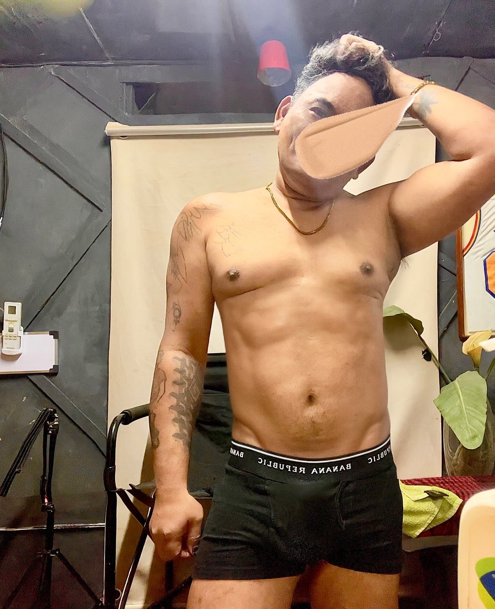 ArtistryTouch03's tweet photo. fresh from the morning bath!!! https://t.co/8BrgIvFift