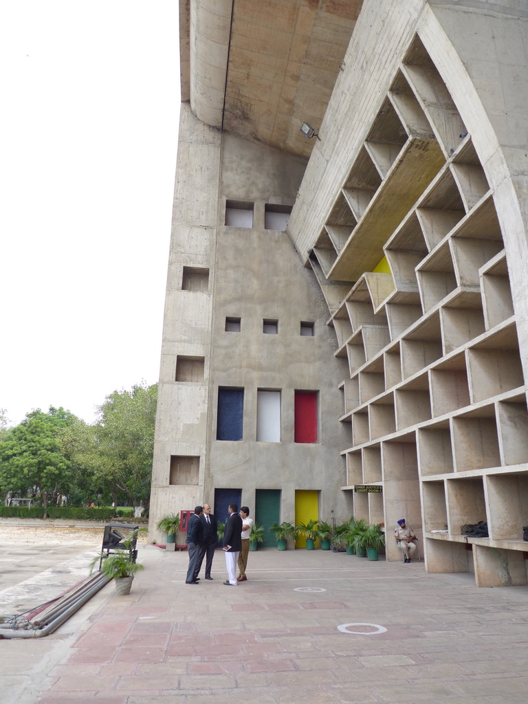 ArchPresStudio's tweet photo. Sandeep Sikka is leading a Workshop on Concrete Repair Technology in Chandigarh. This workshop will be performed in the Capitol Complex, as a part of the Saving Modernism initiative from July 10 – 13, '25 and is being conducted in collaboration with Chandigarh University. https://t.co/95DlSy1UBx