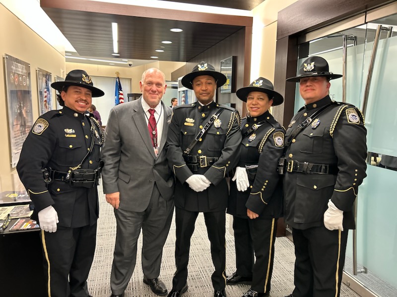 ERONewYork's tweet image. ERO New York City’s Honor Guard and Office of the Principal Legal Advisor participated in a Police Week ceremony at ICE HQ to honor those who have lost their lives in service to their communities and the United States.