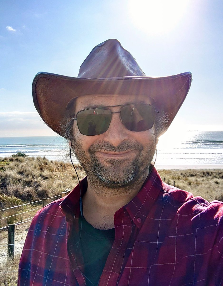 Enjoying life on the Pacific Ocean... It's a permanent departure from the UK and a break from Dubai for a quieter existence... At least for the time being!