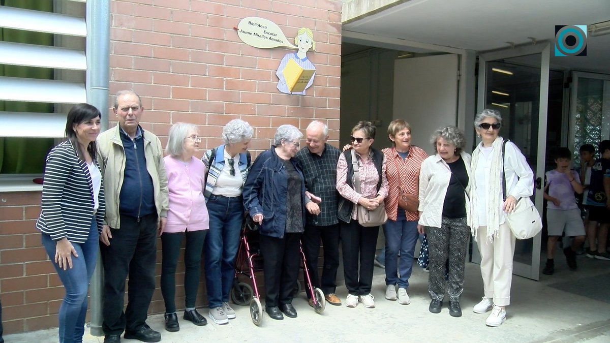 NOTÍCIES | L'escola Abel Ferrater homenatja l'exdirector Jaume Miralles i bateja la biblioteca amb el seu nom
VÍDEO 👇
youtube.com/watch?v=CHfHo_…