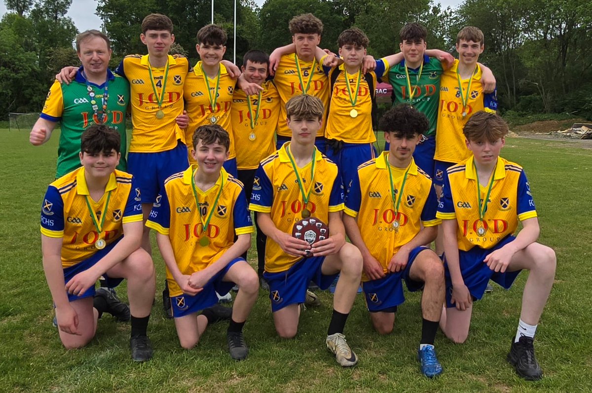fchslondon's tweet photo. Year 10 Gaelic Football took home the Secondary School Shield at the @hertsgaa All-Hertfordshire Competition. Comhghairdeas leis an fhoireann!/Congratulations to the team! Thanks to Hertfordshire GAA for the invitation! @jodgroup @ONeills1918 #fchstwittertakeover #finchleyabú https://t.co/3NoT9AHcqr