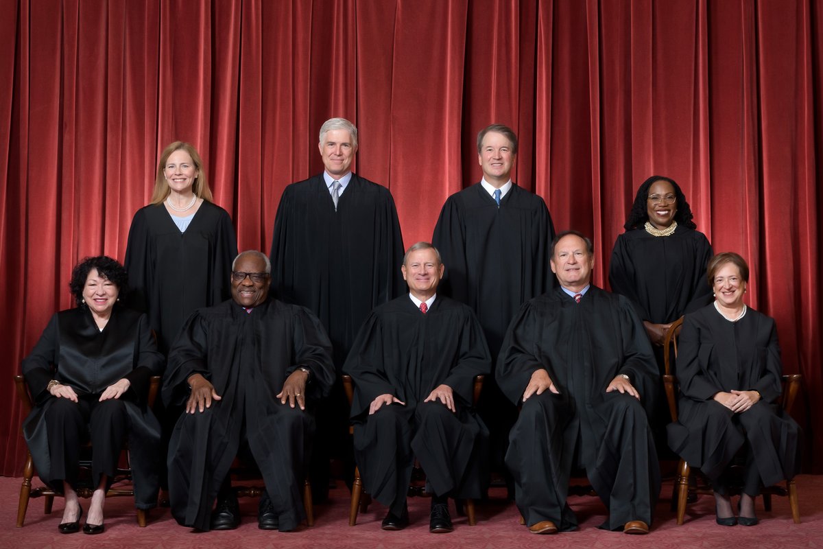 factpostnews's tweet image. The Supreme Court has upheld a block on Trump using a 1798 law to deport people without due process.