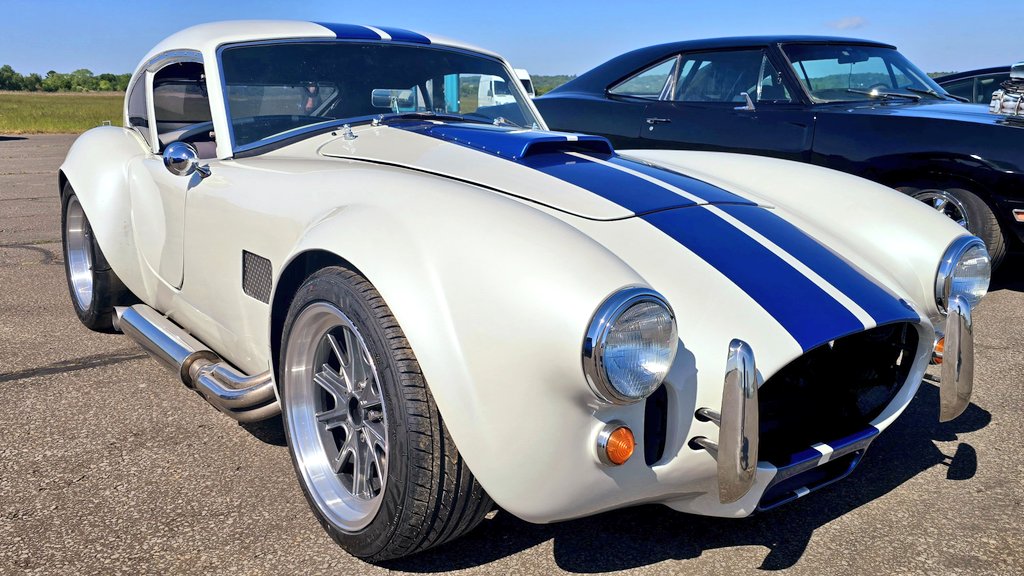 AbbottRowlands's tweet photo. Check out this one. This gives you one of the best driving experiences you can have and sounds fantastic and is astonishingly fast. Want to drive it? message us, our website will be live soon.
#Cobra #SHELBY #musclecar #DrivingExperience #supercars #giftideas #FathersDay https://t.co/tWCM3vvHUK