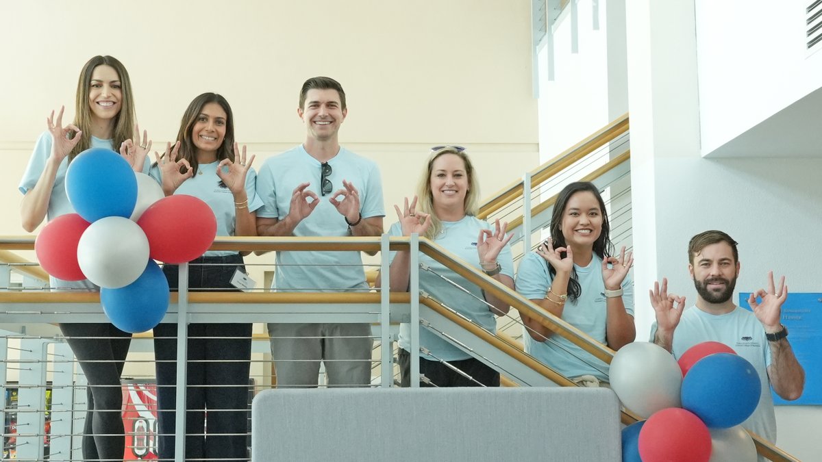 Our #MedOwlAlumni returned to the Schmidt College of Medicine to celebrate 10 years since the Class of 2015 graduated! From laughs to memories, it was a weekend to remember. Who’s ready for next year? 🎊 

#FAUMedOwls2015Reunion