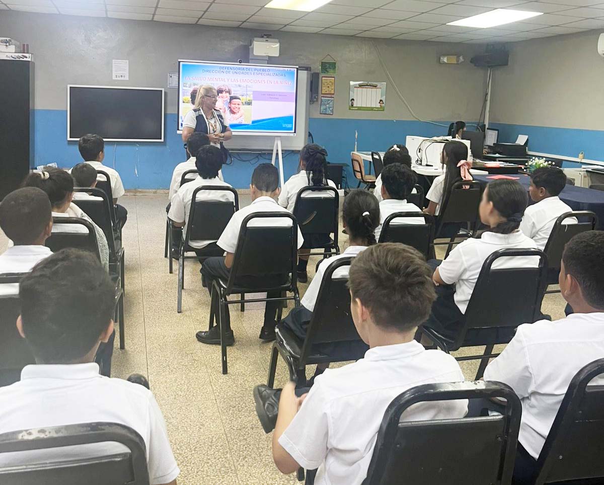 DefensoriaPan's tweet image. Defensoría capacita 1,175 estudiantes y docentes sobre convivencia sin violencia en las aulas.
@eleblancg @MeducaPma @OACNUDH