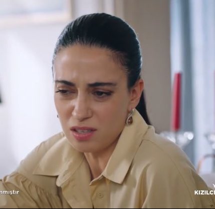 Önce Sibel Taşçıoğlu’yu apar topar diziden yolladılar sonra Sibele’e yakın olan oyuncuların karakterlerini bozmaya başladılar büyük oyunu sizler de görüyor musunuz? #KızılcıkŞerbeti