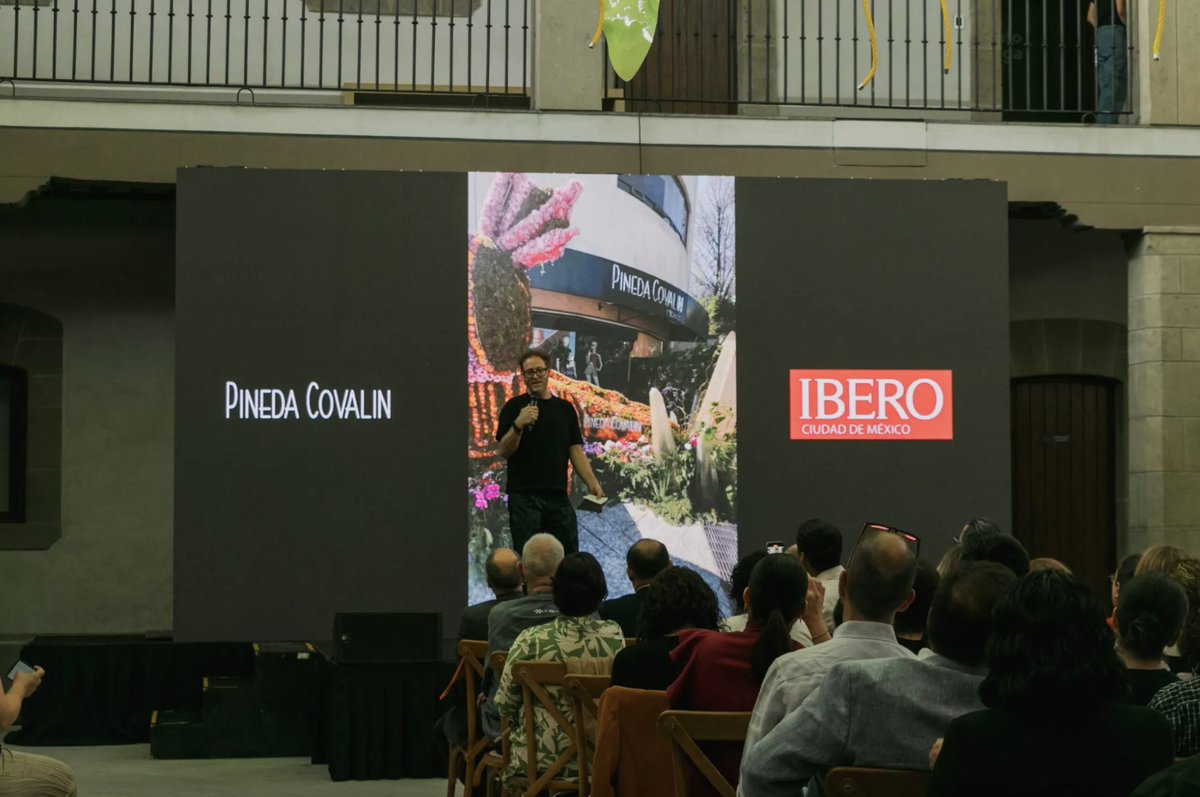 coolhuntermx's tweet photo. En el corazón del Centro Histórico, el Museo Kaluz se llenó de historias reales, talento mexa y una comunidad que sigue transformando el presente para celebrar los 70 años de la @IBERO_mx. 🙌🎨

🌟 ¡Te contamos todo! https://t.co/xe42qXOAvF https://t.co/NwUpPkPyTO
