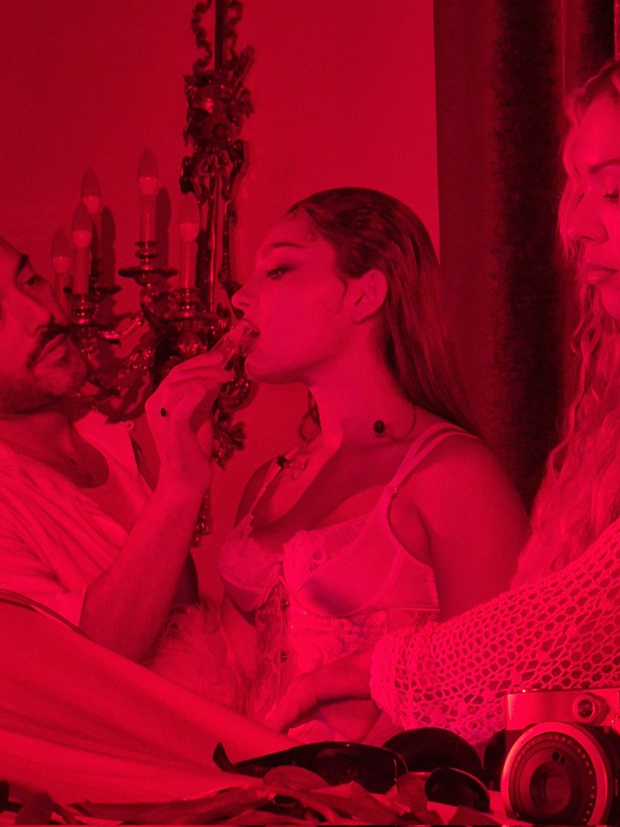 _yourwhispers's tweet image. 🙏🏻🙏🏻🙏🏻