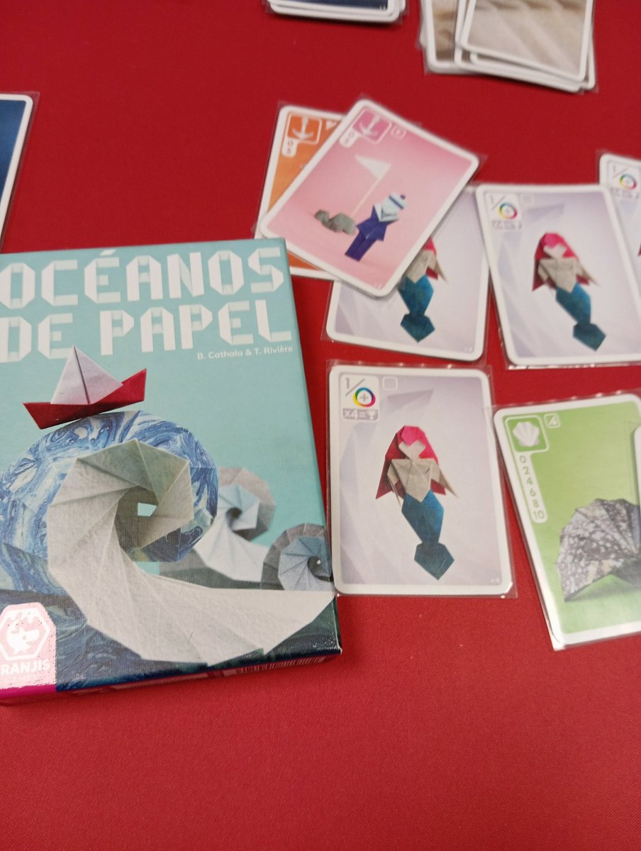 Hacía ya tiempo que no lo jugaba, así que hay que engañar a gente para meterlos en la droga