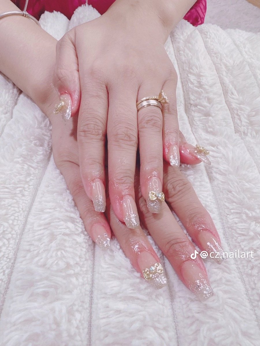 dgofficial02's tweet photo. Softgel glam! #BeginnerNailTech 
FOR BOOKING: 
FACEBOOK: DIANNE YU/IG: dfcgofficial https://t.co/RAH5KpMWk4