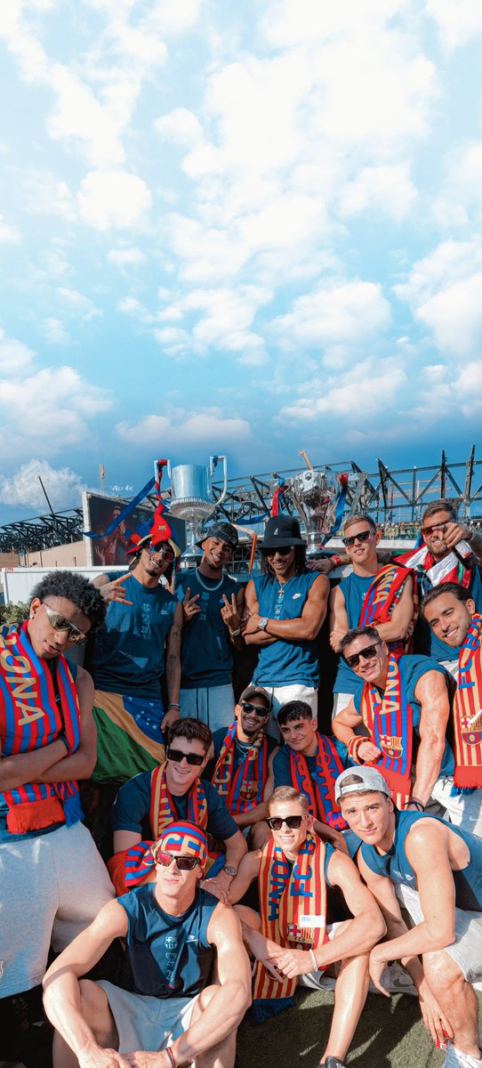 Ali4K92's tweet photo. 📱⁴ᵏ | 𝐖𝐞 𝐚𝐫𝐞 𝐭𝐡𝐞 𝐜𝐡𝐚𝐦𝐩𝐢𝐨𝐧𝐬 🏆♥️💙 https://t.co/5C6iaumjrP