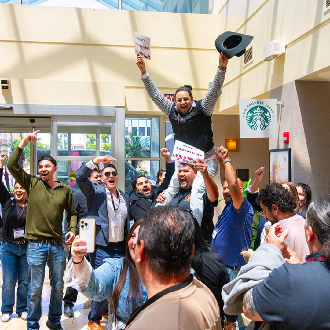 Chavez_Fndn's tweet photo. “Help us love even those who hate us so we can change the world.” ❤️
This week, CCF staff united to learn, connect, and honor Cesar’s legacy of love, service, and transformation.
#CesarChavezFoundation #SiSePuede #CCFConvocation25 https://t.co/65l6ikRBVY