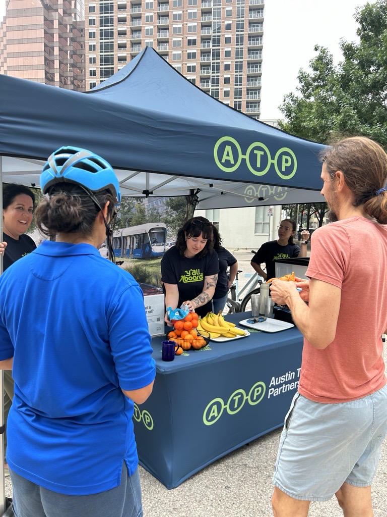 We’re all about options to get us around town! Thanks to all the Austinites who stopped by to fuel up on Bike-to-Work day. Learn more about how light rail will connect with existing bicycle paths around town— yallaboard.org. 

#YallAboard