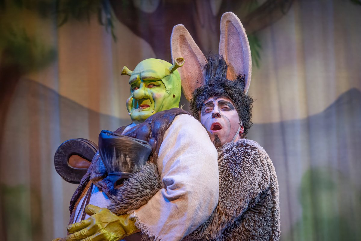 JamieLedwith's tweet image. Looking forward to being back with Nomads Musical Theatre soon to take programme photos for their upcoming production of Sister Act, so for now, here are some snaps from shows from the last couple of years...

 #musicaltheatre #berkshirephotographer #theatrephotographer