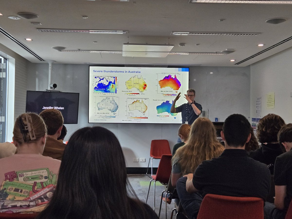 eniels13's tweet image. A whole hearted thanks to all those at the @BOM_au Melbourne office who graciously gave our @tamu_atmo SEA-Met students a tour of their facilities and offered great discussions of their operational capabilities. Can't wait to keep the educational and research coms paths open!