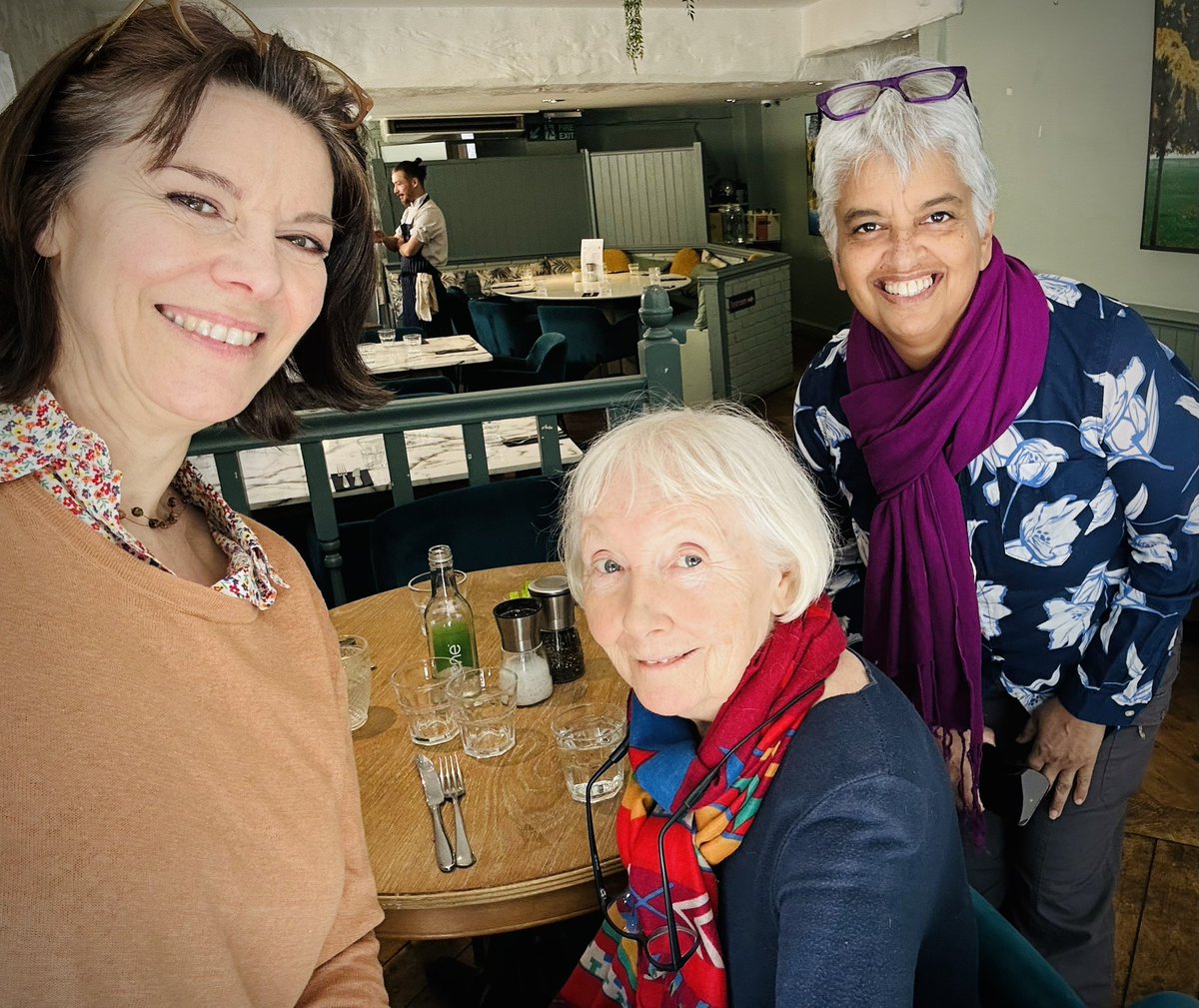 Lisa Bowerman (@thelisabowerman) on Twitter photo Nothing like a mini <a href="/BBCCasualty/">BBC Casualty</a> reunion at the splendid <a href="/Cullenders/">Cullenders</a> today. Lovely to see Debbie Roza over from Canada and Maureen O’Brien 😁 Nothing like a mini <a href="/BBCCasualty/">BBC Casualty</a> reunion at the splendid <a href="/Cullenders/">Cullenders</a> today. Lovely to see Debbie Roza over from Canada and Maureen O’Brien 😁
