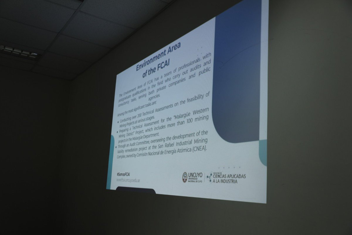 Junto al vicerrector de la <a href="/UNCuyo/">UNCUYO</a>, <a href="/gabrielfidel/">Gabriel Fidel</a>, y la vicedecana de la Facultad de Ciencias Aplicadas a la Industria, Alejandra Morant, nos reunimos con el decano de la Escuela de Minas de <a href="/CurtinUni/">Curtin University</a>, Prof. Mark Buntine, Aksha Mishra de <a href="/Belararox/">Belararox Limited</a> y <a href="/dariobonOz/">Dario Bongiovanni</a> , presidente de