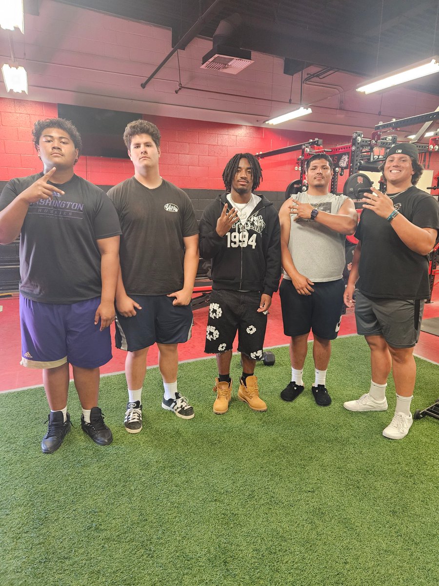 Coach Nick Monica 63 (@nickmonica63) on Twitter photo <a href="/UCLAFootball/">UCLA Football</a> RB <a href="/KarsonCox33/">Karson Cox 4⭐️</a> came back to visit his returning <a href="/OakHillsFootba1/">Oak Hills Football</a> <a href="/OHHS_bulldogs/">Oak Hills High School</a> OL-MEN ❤️🖤💙💛 <a href="/theehamee/">Epalahame Finau 👑</a> <a href="/Nehemiah_2009/">Nehemiah Aguilar</a> <a href="/Big_Nick73/">Nicholas Fovozzo Jr</a> <a href="/JdNotarianni65/">Johnny Notarianni</a> <a href="/coachmetty/">Coach Metzger</a> <a href="/rickroan65/">Rick Notarianni</a> #ARETÉ #BROTHERHOOD <a href="/UCLAFootball/">UCLA Football</a> RB <a href="/KarsonCox33/">Karson Cox 4⭐️</a> came back to visit his returning <a href="/OakHillsFootba1/">Oak Hills Football</a> <a href="/OHHS_bulldogs/">Oak Hills High School</a> OL-MEN ❤️🖤💙💛 <a href="/theehamee/">Epalahame Finau 👑</a> <a href="/Nehemiah_2009/">Nehemiah Aguilar</a> <a href="/Big_Nick73/">Nicholas Fovozzo Jr</a> <a href="/JdNotarianni65/">Johnny Notarianni</a> <a href="/coachmetty/">Coach Metzger</a> <a href="/rickroan65/">Rick Notarianni</a> #ARETÉ #BROTHERHOOD