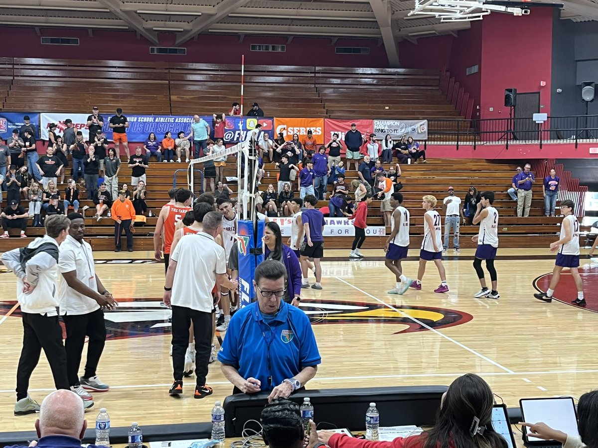 Game, set, match to Winter Park 25-15. Great season by Horizon! Winter Park will play tomorrow at 7:00pm for the State Championship!