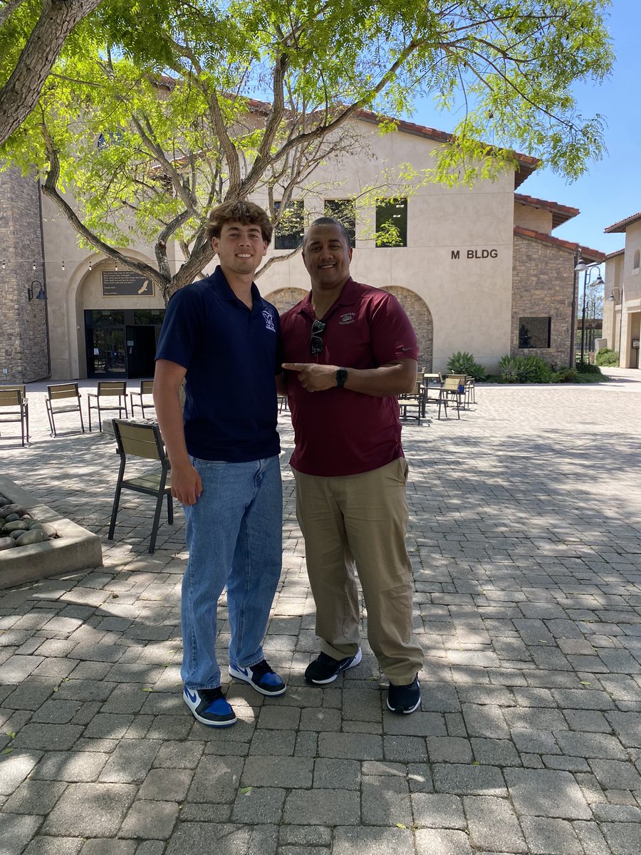 Jake Locker (@jakelocker2026) on Twitter photo Thank you for coming by <a href="/GrizCoachGreen/">Justin Green</a> ! Really enjoyed our conversation
<a href="/Coach_Hauck/">Coach Bobby Hauck</a> <a href="/CoachPease/">Brent Pease</a> <a href="/KeatonJ_3/">Keaton Johnson</a> <a href="/DSnyderGrizFB/">Dustin Snyder</a> <a href="/8nicknovak/">Nick Novak</a> Thank you for coming by <a href="/GrizCoachGreen/">Justin Green</a> ! Really enjoyed our conversation
<a href="/Coach_Hauck/">Coach Bobby Hauck</a> <a href="/CoachPease/">Brent Pease</a> <a href="/KeatonJ_3/">Keaton Johnson</a> <a href="/DSnyderGrizFB/">Dustin Snyder</a> <a href="/8nicknovak/">Nick Novak</a>