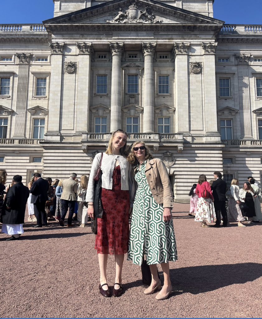 Super proud of ex yr13 RS student Charlotte, for her Gold D of E award. A fabulous achievement ❤️