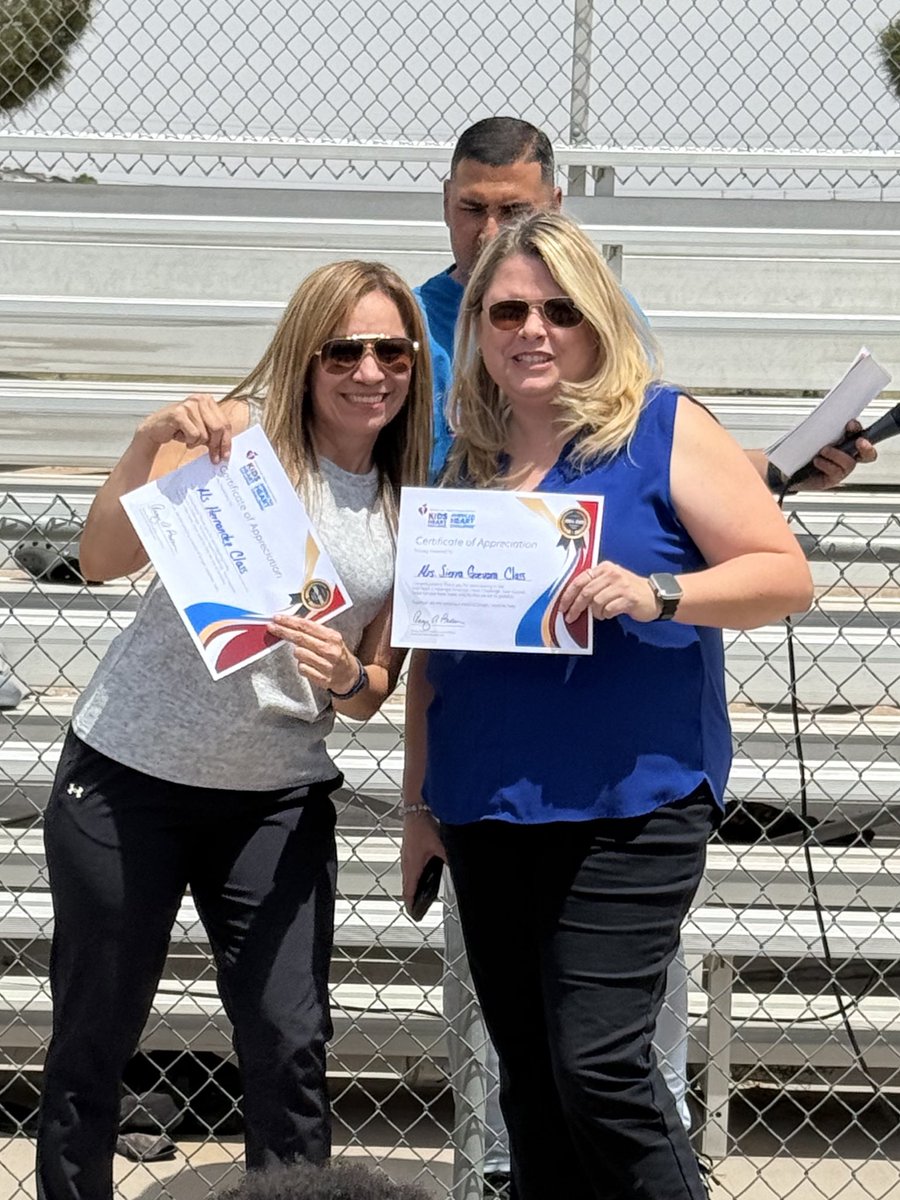 𝗝𝗼𝗻 𝗙𝗹𝗼𝗿𝗲𝘀 tweet media